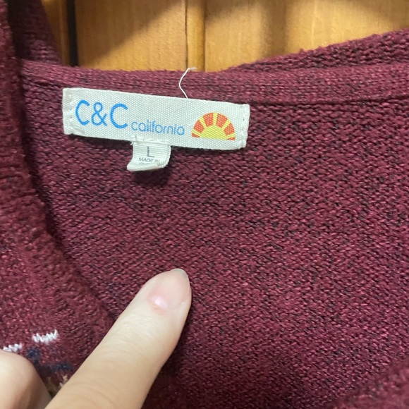 C&C California V-Neck Burgundy Hooded Sweater - Picture 4 of 5